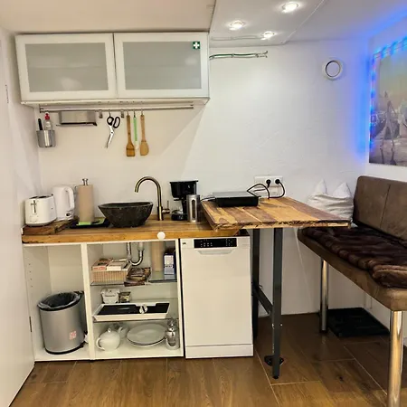 Apartment Schoene Souterrain In Herzogenrath